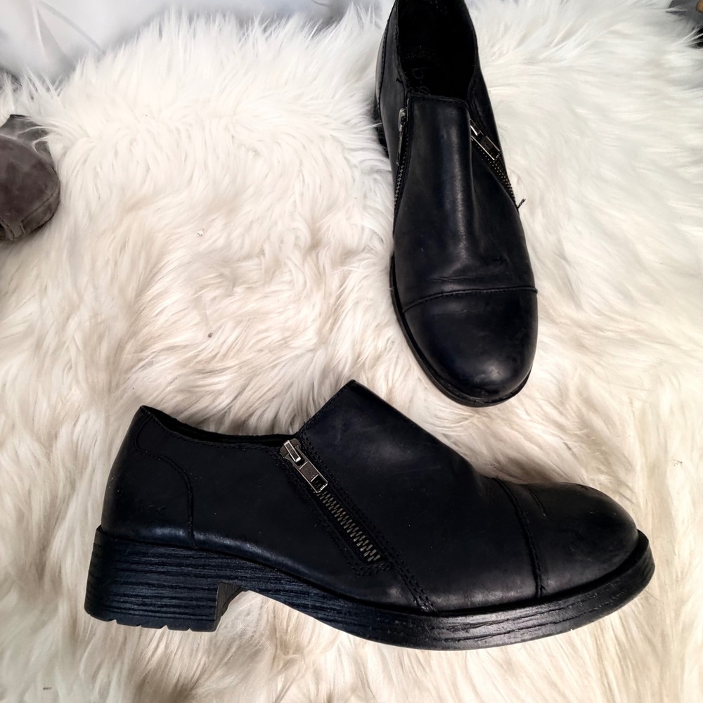 b.o.c. Born Concept Black Leather Side Zip Cap Toe Ankle Boots Booties